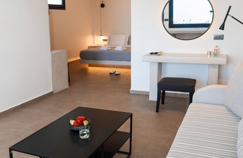 Oia Hotel | North Wind Luxury Suites