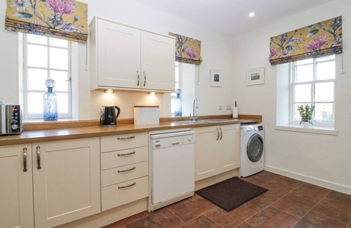Ellon Cottage | NORTH WING - PITMEDDEN GARDENS, family friendly in Pitmedden