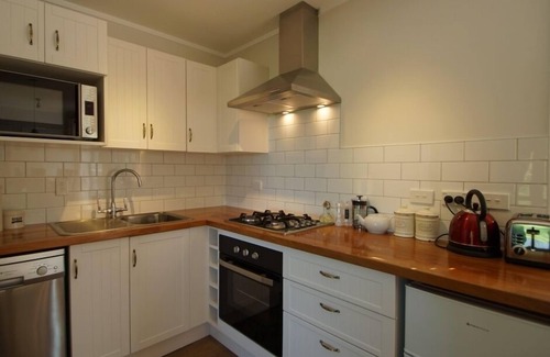 Poukawa Cottage | Northala Cottage; your private self-contained home - FREE Wi-Fi