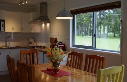 Poukawa Cottage | Northala Cottage; your private self-contained home - FREE Wi-Fi