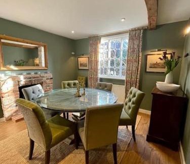 Bentley House | Northbrook Cottage, Farnham, up to 8 adults