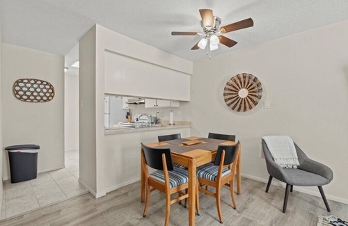 Northeast Heights Condo | Northeast Heights - Foothills 2 Bedroom 1 Bathroom Unit