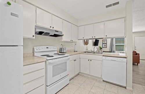 Northeast Heights Condo | Northeast Heights - Foothills 2 Bedroom 1 Bathroom Unit