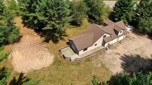 Gaylord House | Northern Blessings - Large, Private, And Comfy!