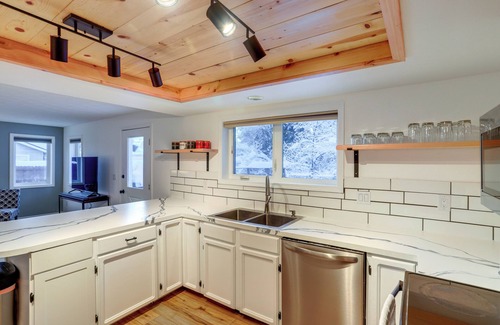 Fairbanks House | 'Northern Bliss' House w/Mountain Views!