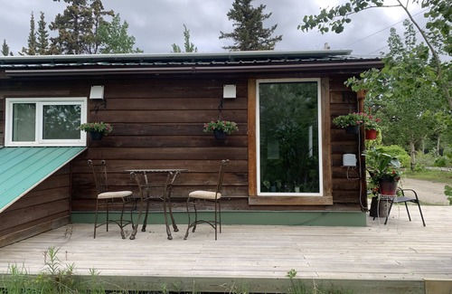Whitehorse Cabin | Northern Flare cabin with mountain view 5 min from Nordic Eclipse