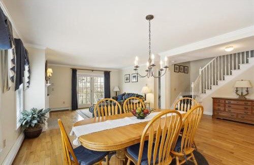 Stowe Area House | Northern Lights: 3 br, fireplace, free ski shuttle, a/c, walkable Village location