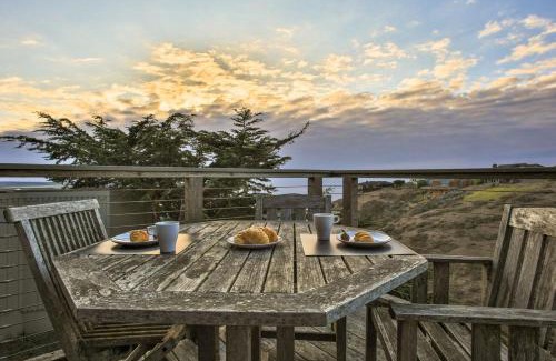 Dillon Beach House | Northern Lights! Hot Tub! Game Room! Expansive and Spacious!