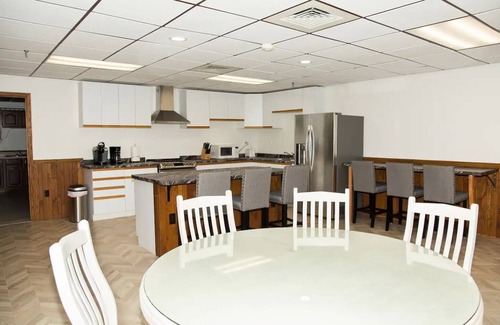 Ontonagon House | Northern Nights, LLC Great for large group and multi-family stays!nn
