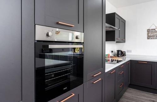 Hampton-in-Arden House | Northfield Cottage, Games Arcade Dog Friendly NEC