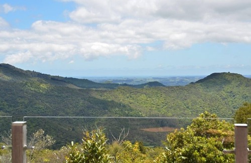 Kaitaia House | Northland's Romantic Wilderness Retreat with Wi Fi