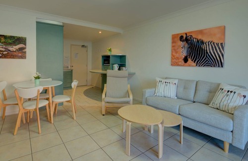South West Rocks Apartment | NORTHPOINT UNIT 8 - 100 METRES TO THE BEACH
