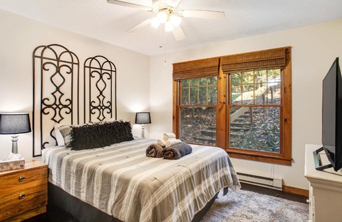 Tannersville House | Northridge 412
