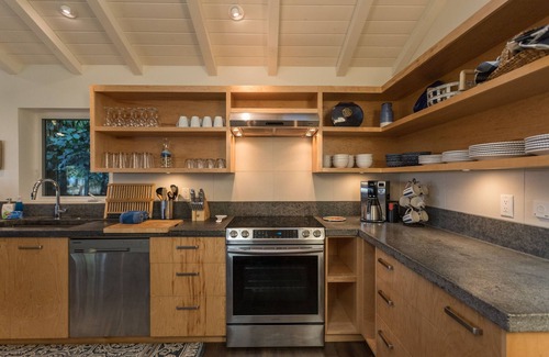 Paia House | Northshore - Paia Beach Town