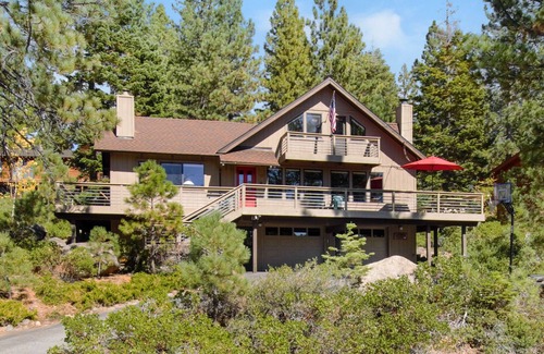 Lake Forest House | Northshore Tahoe Family Home with a View