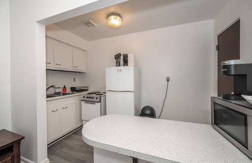 Northside Apartment | Northside Suite 2 – A Cozy Escape for 2! 10 Min to Downtown, Highly Walkable
