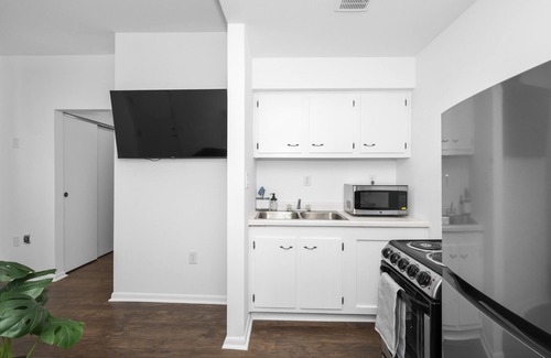Northside Apartment | Northside Suites 4 – Your Perfect Vacation Haven Just 10 Min North of Downtown!