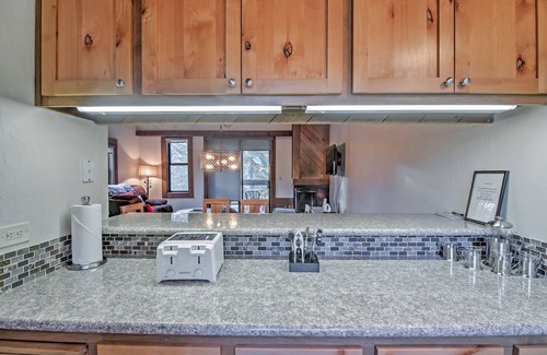 Truckee Condo | Northstar Resort Shuttle Access: Truckee Condo