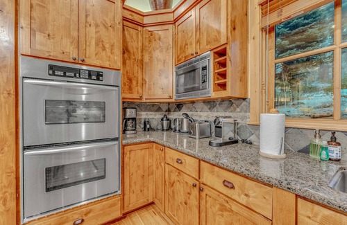 Truckee House | Northstar Ski-In/Ski-Out with Valley Views
