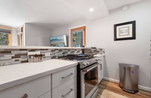 Truckee Condo | Northstar Ski Trails, Ski In/Ski Out - Walk to Village/Rec Center - Sleeps 4