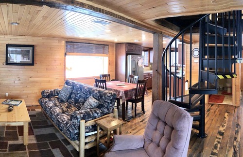Atlantic Mine House | Northwinds Adventures Da Barn in Heart of the Keweenaw