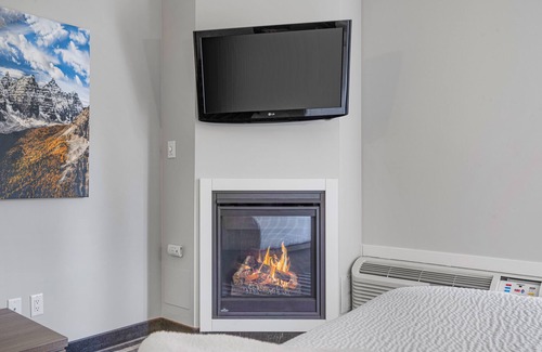Canmore House | Northwinds | Deluxe King