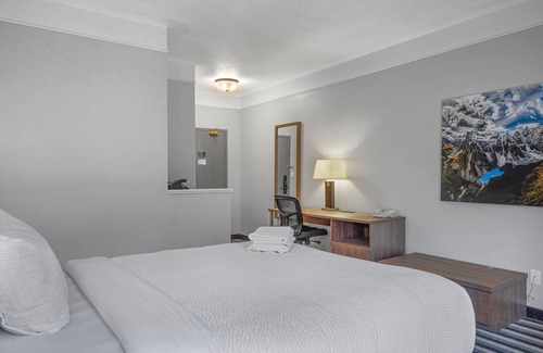 Canmore House | Northwinds | Deluxe King