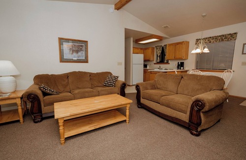 Pinetop-Lakeside Cabin | Northwoods (#15) Honeymoon Cabin