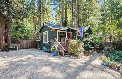 Northwood Cabin | Northwoods Serenity Charming Cabin-Perfect getaway spot