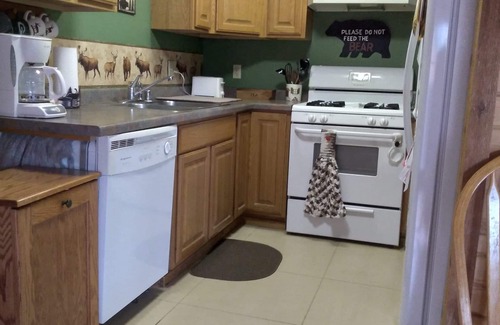 Warrens Cabin | Northwoods style, Cabin. Near Three Bears Resort, & miles of atv/utv trails.