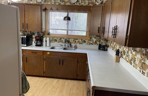 Athelstane House | Northwoods Home Getaway w/direct access to ATV/Snowmobile Trails
