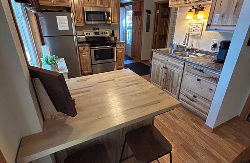 Rhinelander Cabin | Northwoods waterfront Rhinelander Cabin getaway