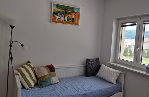 Kambresko Apartment | Nortra apartment no.1---comfortable for short or long term staying