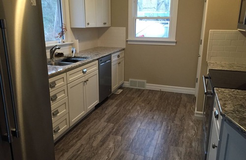 Coloma House | Norwood Cottage on lake Michigan, sleeps 6, dogs welcome