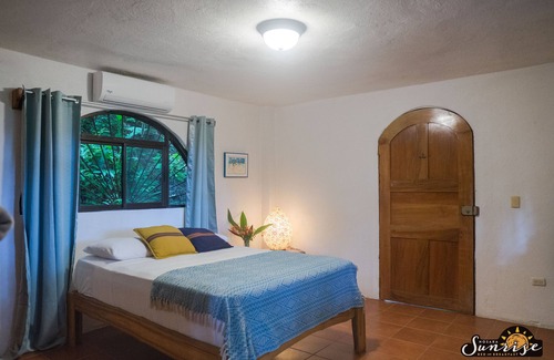 Nosara Bed & Breakfast | Nosara Sunrise Bed and Breakfast, Coral Room