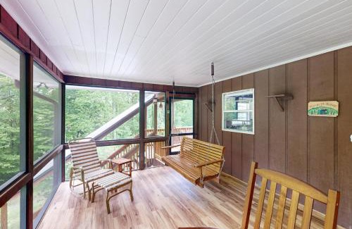Blue Ridge House | Nostalgic Mountain Retreat