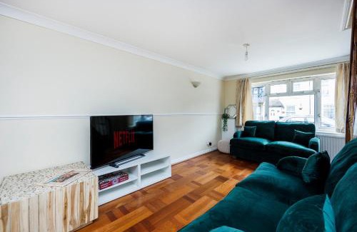 Selhurst Apartment | not live
