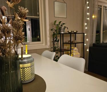 Tromso Apartment | Nothern Light - 5min Airport Parking -sea view