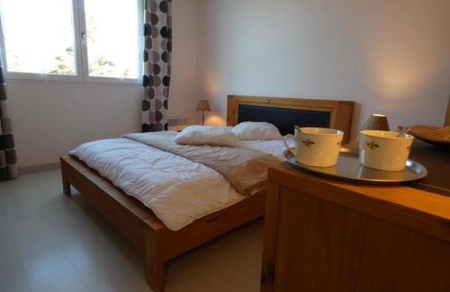 Notre-Dame-de-Monts Apartment | Notre-Dame-de-Monts - Appartement 58m² avec 2 chambres, parking, balcon - 4 personnes - FR-1-540-243