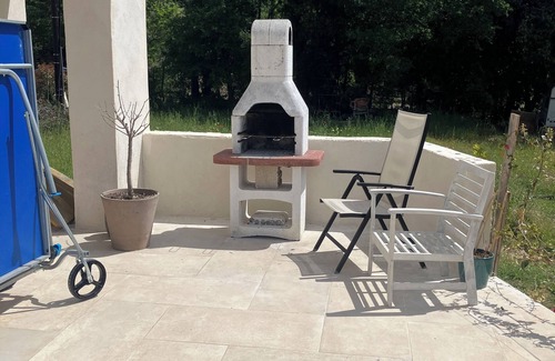 Meounes-les-Montrieux House | Notre Maison Familiale Avec Jeux Pour Enfants, Piscine, Ping Pong et Barbecue!