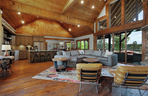 Blairsville House | Nottely Island Retreat - Lake Front