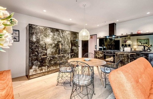 Colville Apartment | Notting Hill 2 Bed with Sauna - by Out of Office Lifestyle