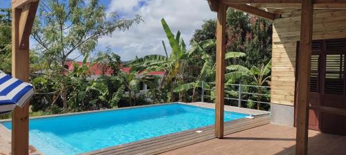 Le Marin House | Noukatchimbe Bungalow avec piscine partagée pour 2 à 4 personnes