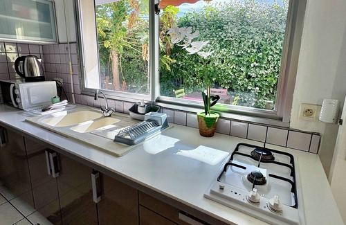 Noumea Apartment | Nouméa 1-bedroom garden & A/C, near beaches