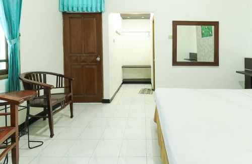 Waru Hotel | Noumi Homestay