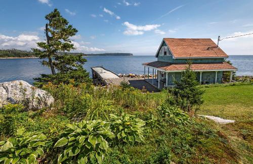 Guysborough County House | Nova Scotia Grover's Cove Seaside Cottages