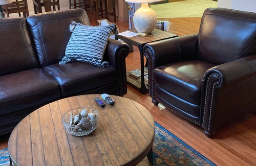 Demorest House | November Discount! River & creek, waterfall, hot tub, fire pit, dogs OK
