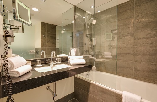 Tullnau Hotel | NOVINA HOTEL Wöhrdersee Nürnberg City