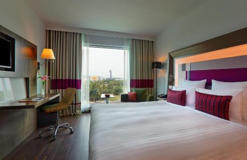 Navalur Hotel | Novotel Chennai Sipcot