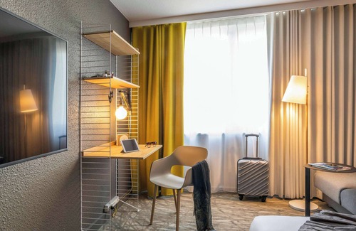 Courcouronnes Hotel | Novotel Evry Courcouronnes